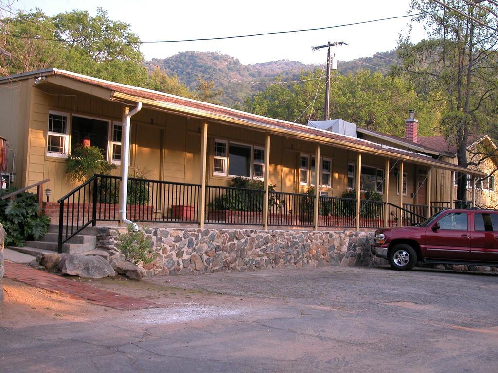 ثري ريفرز Sequoia Motel المظهر الخارجي الصورة
